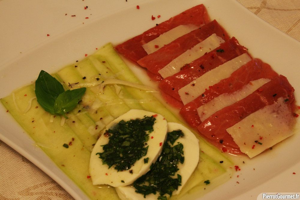Boeuf et courgette en carpaccio